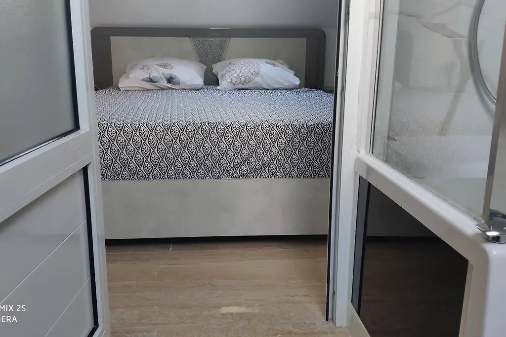 Appart. T2 De Luxe +Jacuzzi, Vue Mer Et Cote Plage Le Gosier  Apartment